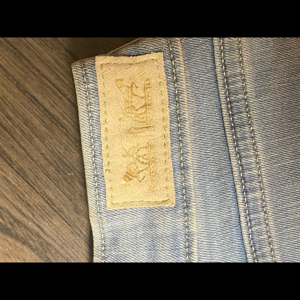 Levi denim knee shorts - Picture 1 of 4